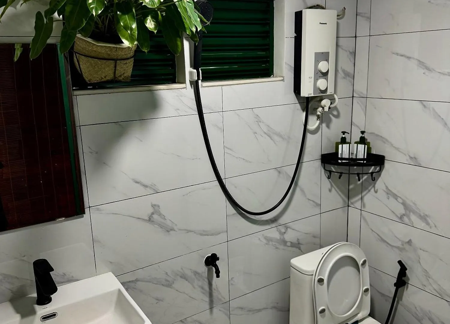 הו צ'י מין סיטי Midori Maison 0*, הו צ'י מין סיטי